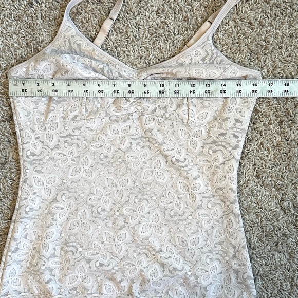 Bali Soft Beige/Nude Lace Slimming Tummy Control Tank Cami Blouse Sz XL - Picture 10 of 11